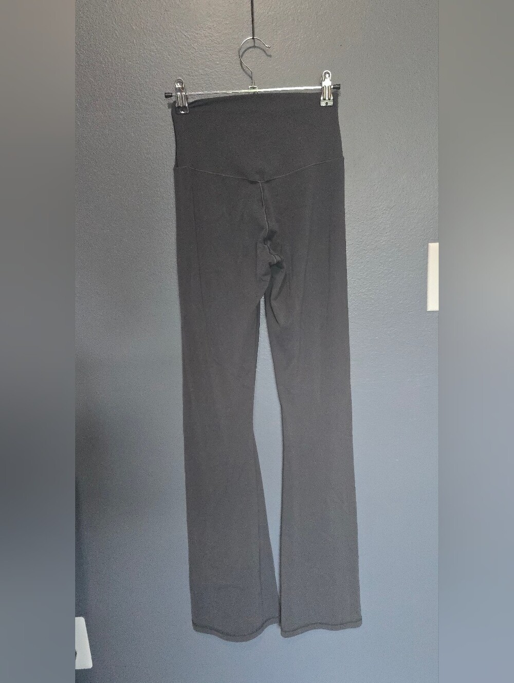 Offline By aerie Gray High-Rise Flare Leggings - Picture 2 of 7